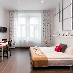Lejlighedshotel Happy Tower 3*