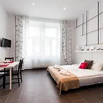 Lejlighedshotel Happy Tower 3*