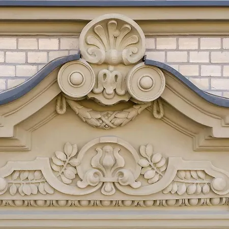 Happy Tower 아파트호텔 3*